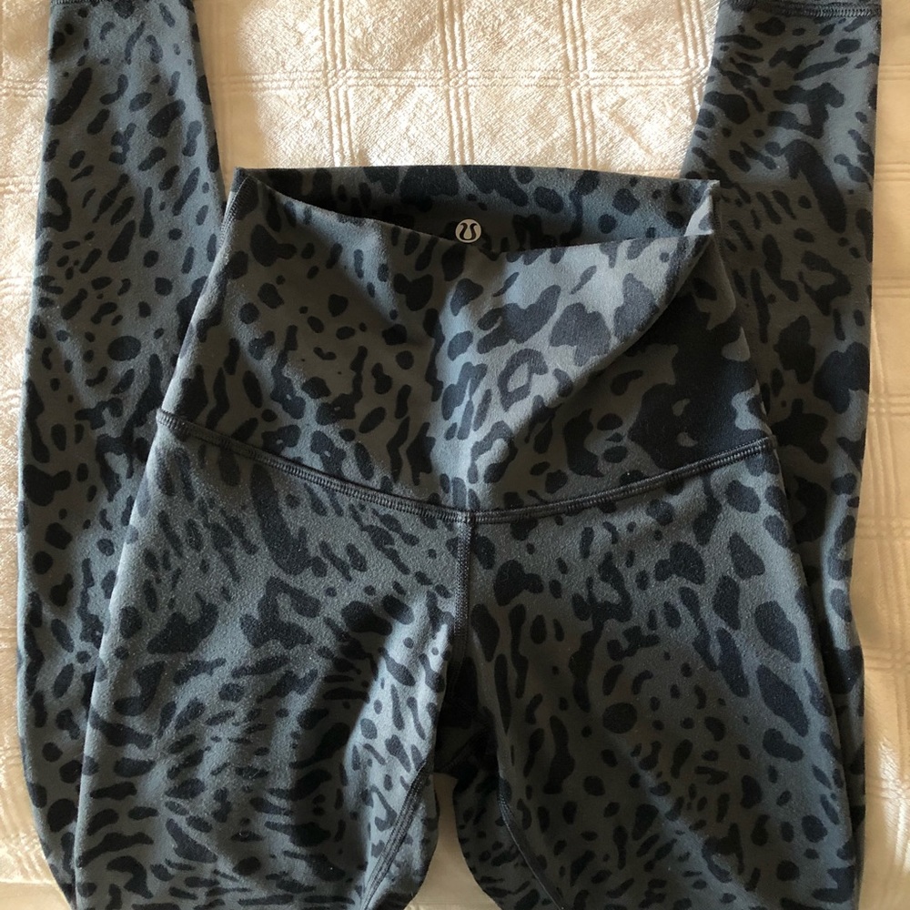 RARE Lululemon Wunder Under High-rise